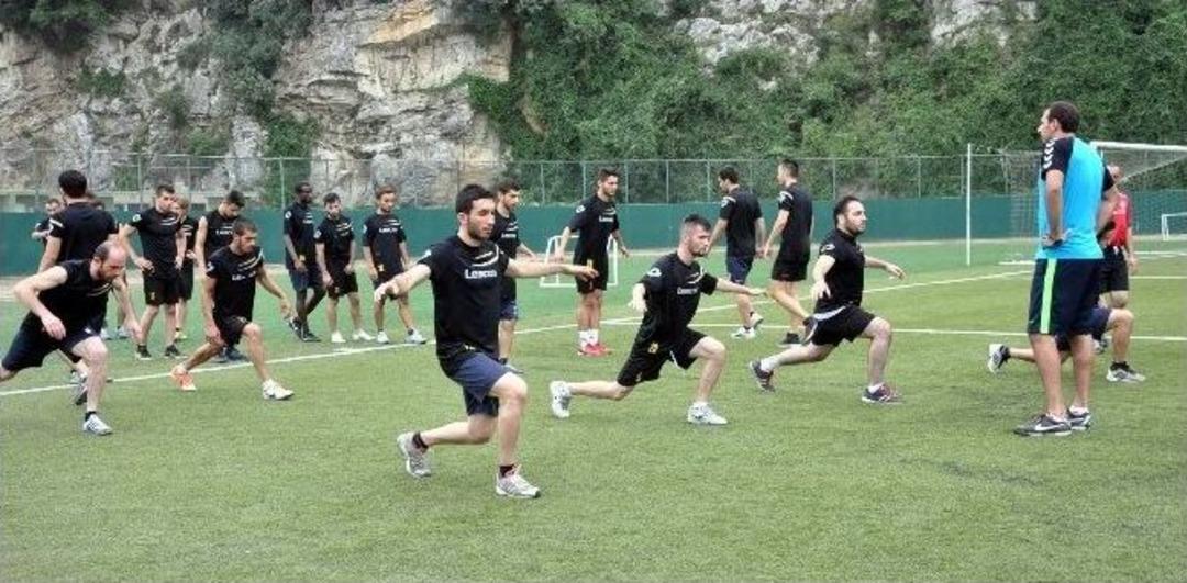 Kozlu Belediyespor Yeni Sezon Hazırlıklarını S&uuml;rd&uuml;r&uuml;yor