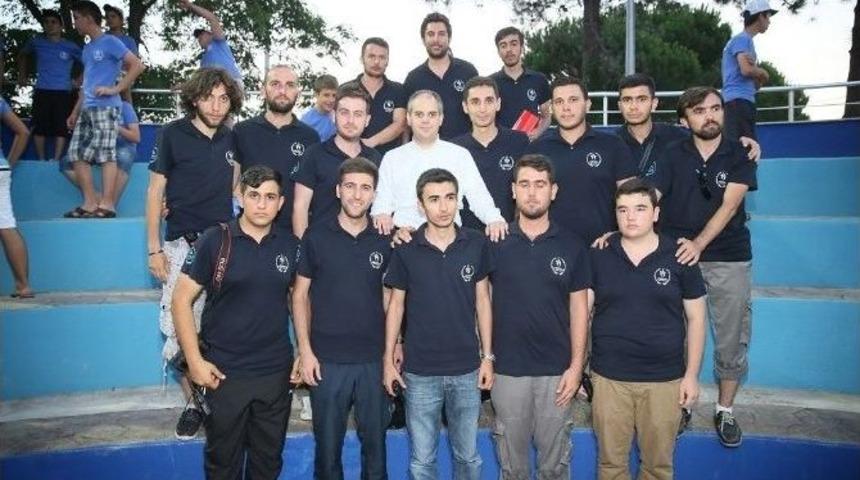 Bakan &Ccedil;ağatay Kılı&ccedil;, Gen&ccedil;lik Kampında Gen&ccedil;lerle Bir Araya Geldi