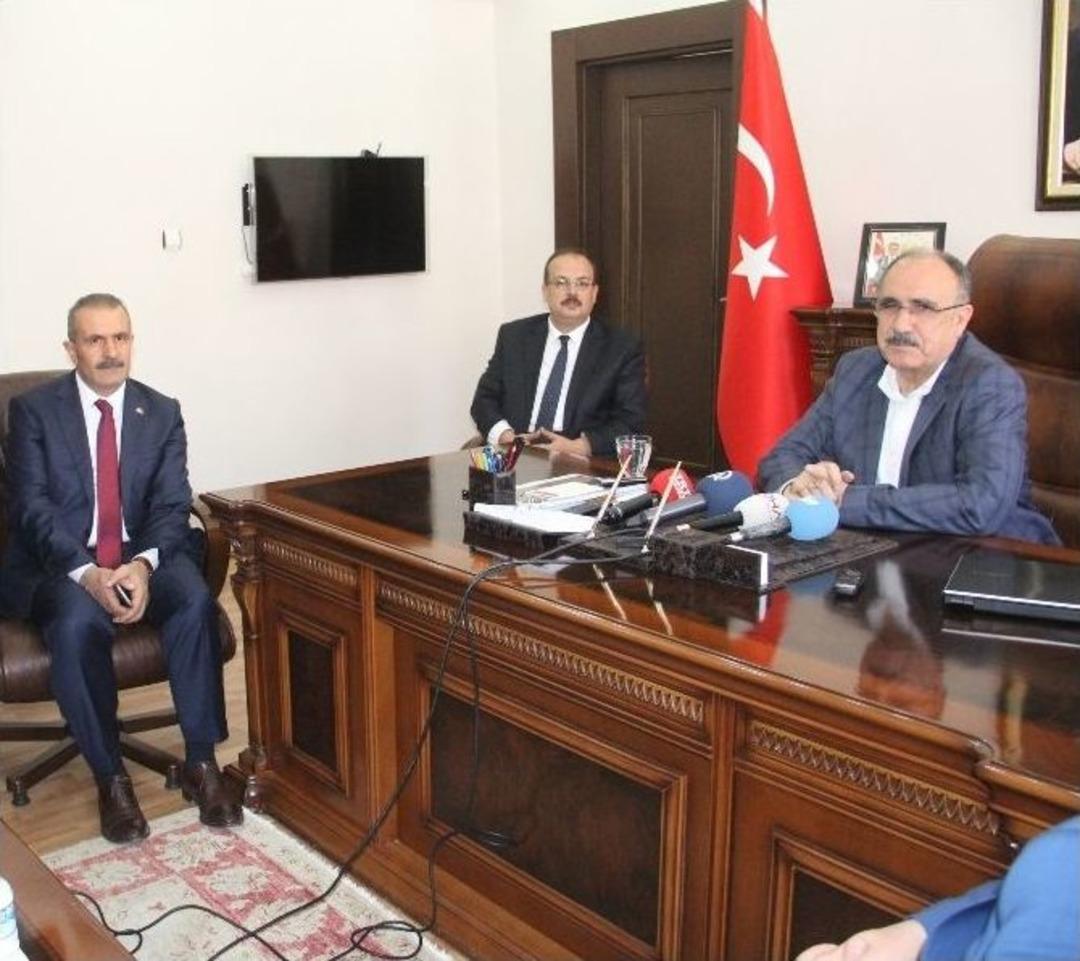 Bakan Atalay Hakkari&rsquo;de