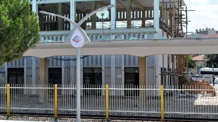 A&ccedil;ık Unutulan Kasa Hırsızın İşini Kolaylaştırdı