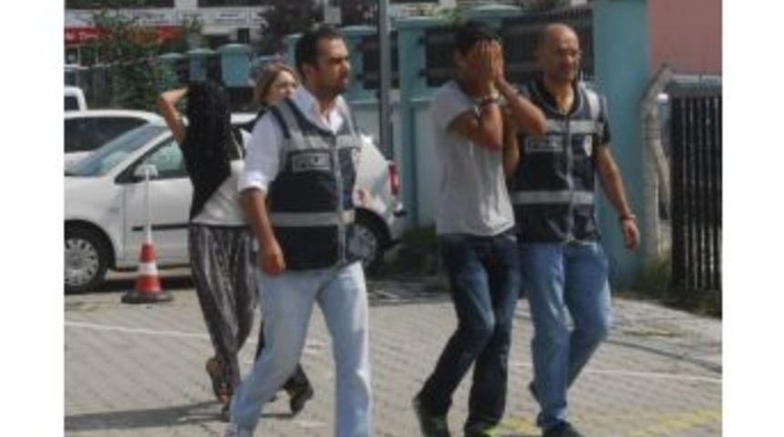 Hırsızlık Yaptıkları İddiasıyla Yakalandılar