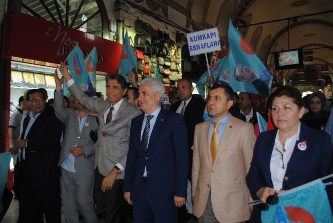 Fatihli Esnaf, Cumhurbaşkanı Adayı Erdoğan&rsquo;a Destek İ&ccedil;in Y&uuml;r&uuml;d&uuml;