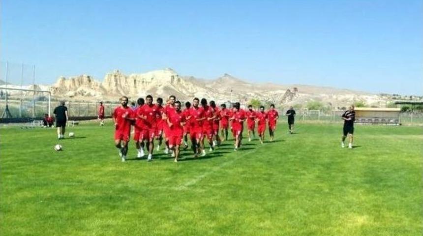 K&ouml;m&uuml;rspor Nevşehir&rsquo;de Hazırlık Kampını S&uuml;rd&uuml;r&uuml;yor