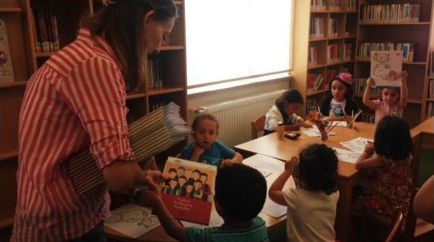 Nil&uuml;ferli &Ccedil;ocuklar K&uuml;t&uuml;phanede Buluşuyor