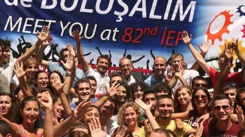 Gen&ccedil;lerin G&ouml;z&uuml;nden İef