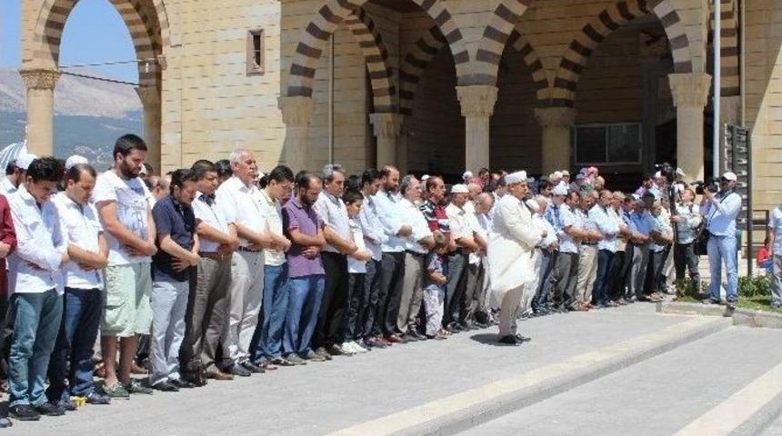 Erayman: &ldquo;islam Coğrafyası Kan Ağlıyor"