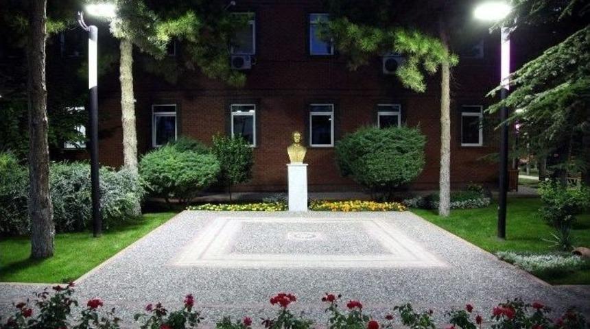 Belediye Bah&ccedil;esi Yeni G&ouml;r&uuml;n&uuml;m&uuml;yle G&ouml;z Kamaştırıyor