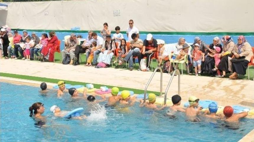Boz&uuml;y&uuml;k&rsquo;te Y&uuml;zme Etkinliklerine Yoğun İlgi
