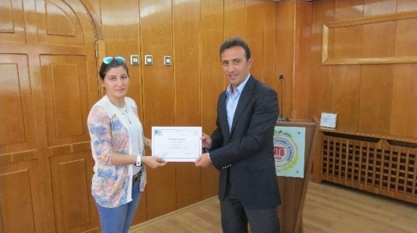 Ticaret Borsası&rsquo;nın Girişimcilik Kursuna 60 Kişi Katıldı