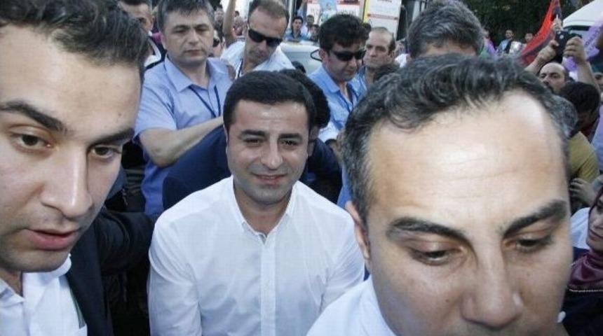 Hdp Cumhurbaşkanı Adayı Demirtaş Diyarbakır'da Halka Seslendi