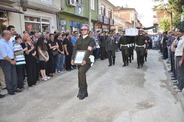 Rütbesini Takamadan Kalbine Yenilen Genç Albay Törenle Uğurlandı