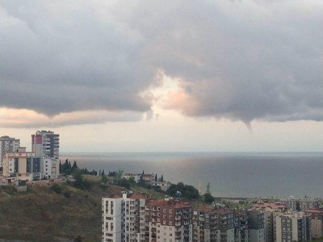 Samsun'da Denizde Hortum Oluştu