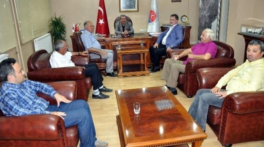 Ak Parti Yeni Y&ouml;netimi Başkan Vergiliyi Ziyaret Etti