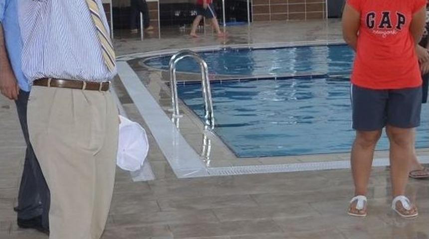 Şanlıurfa B&uuml;y&uuml;kşehir Belediyesi'nden Kız &Ccedil;ocuklarına Y&uuml;zme Kursu