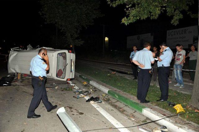 Bursa'da Trafik Kazası: 1 Ölü 2 Yaralı