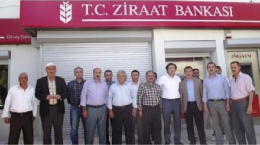 Ak Parti Gevaş İl&ccedil;e Teşkilatı Cumhurbaşkanı Adayı Erdoğan'a Bağışta Bulundu