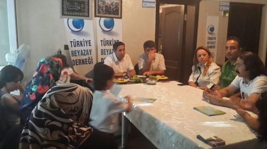 Milletvekili Öz Ve Milli Eğitim Müdürü Tatlı’dan Beyaz Ay Derneği’ne Ziyaret