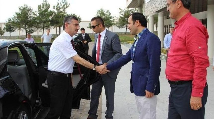 Manisa Valisi Bektaş Ve Beraberindeki Heyet Uosb Y&ouml;netim Kurulunu Ziyaret Etti