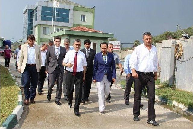 Manisa Valisi Bektaş Ve Beraberindeki Heyet Uosb Yönetim Kurulunu Ziyaret Etti