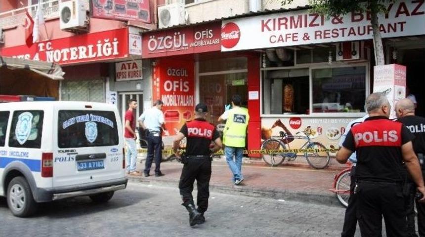 Esnafın Yer Kavgasında Silah &Ccedil;ekildi: 1 Yaralı