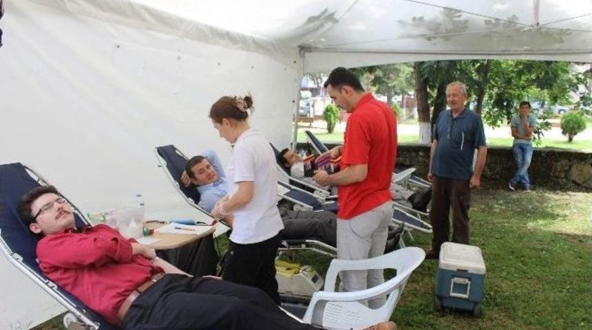 Ulus'ta Kan Bağış Kampanyası D&uuml;zenlendi