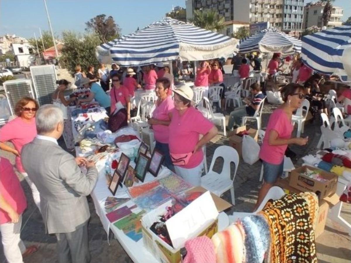 Kuşadası&rsquo;nda Engelliler Yararına Kermes