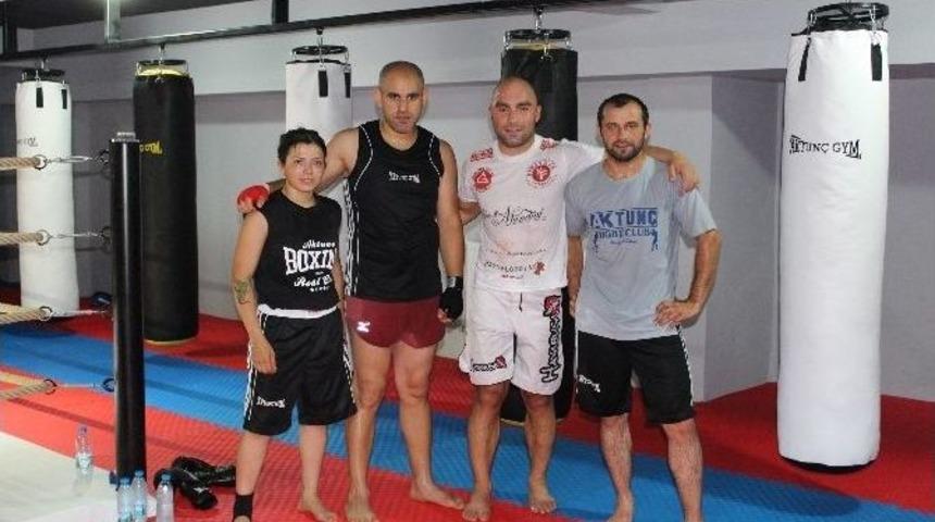 Kıckboks İle Tanıştı, Hayatı Değişti