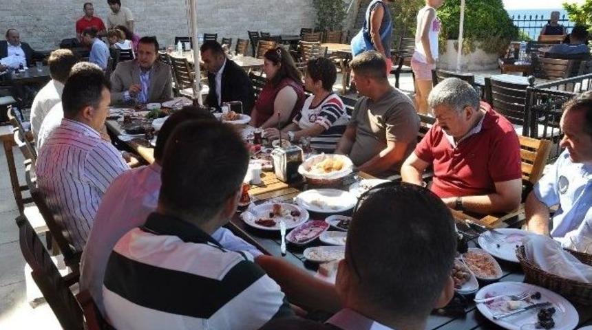 Başkan Soylu Zabıtayla Kahvaltıda Buluştu