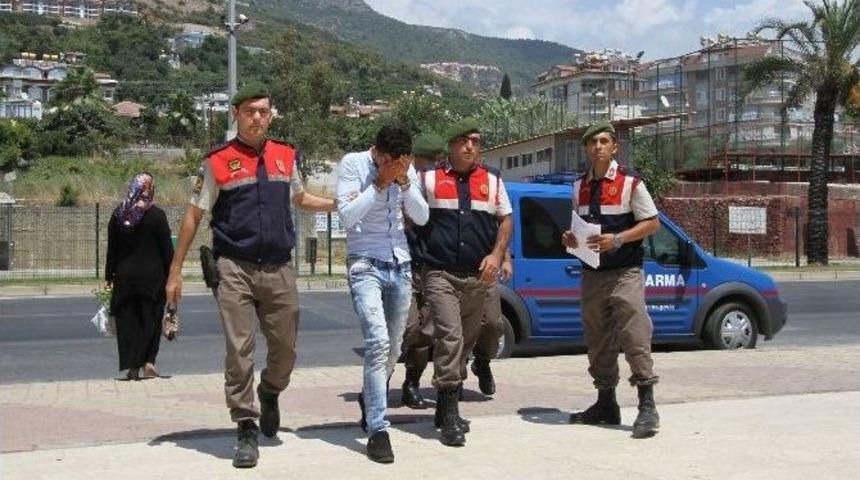 Kapka&ccedil; Zanlısı Jandarmadan Ka&ccedil;amadı