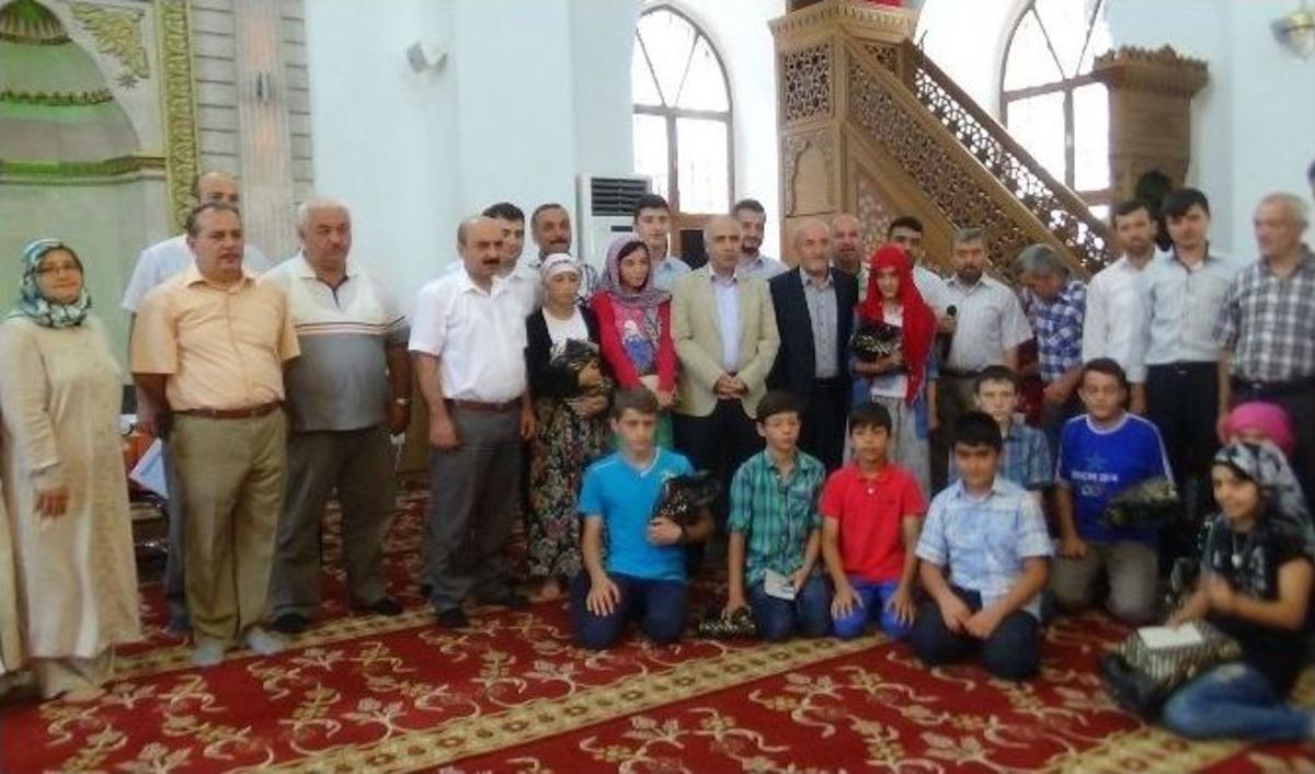 Yaz Kur&rsquo;an Kursu &Ouml;ğrencileri Yarıştı