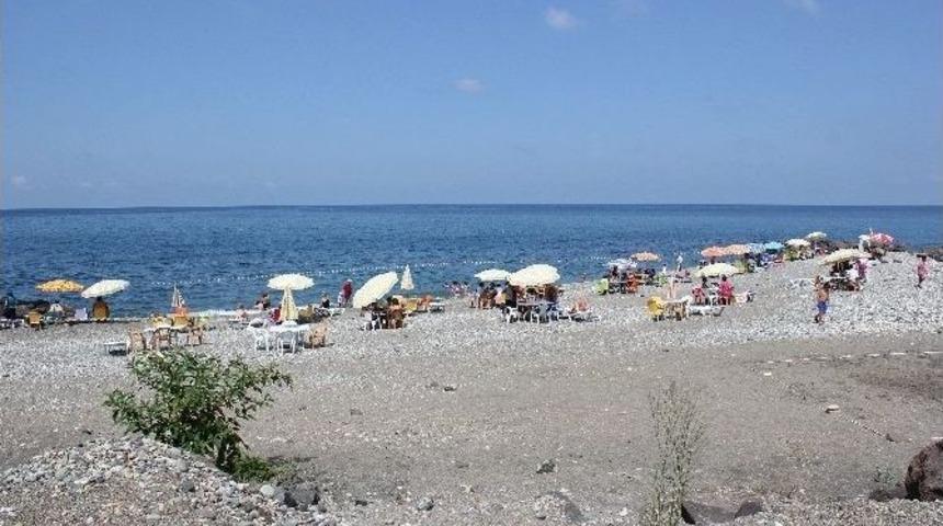 Karadeniz &rsquo;de İlk Plaj K&uuml;t&uuml;phanesi A&ccedil;ıldı