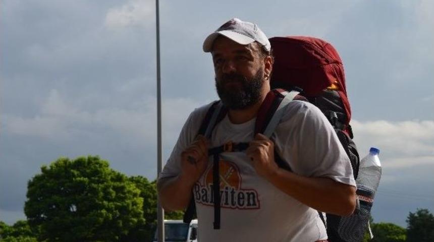 &Ccedil;&ouml;lyak Hastalığını Duyurmak İ&ccedil;in İzmir&rsquo;e Y&uuml;r&uuml;yor