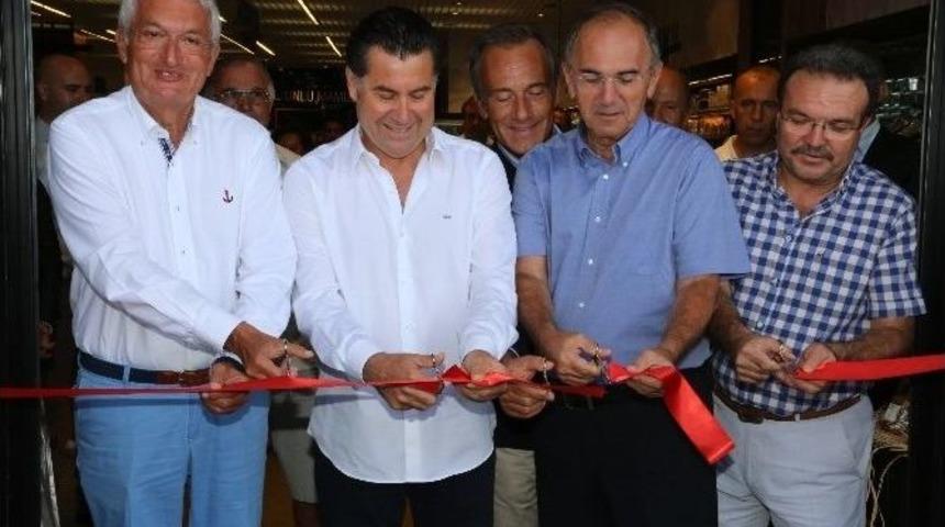 Başkan Kocadon Macro Center'ın Yeni Mağazasının A&ccedil;ılışına Katıldı
