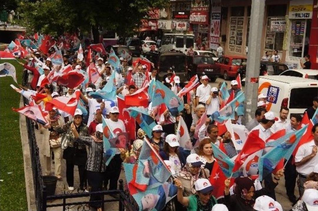 Kastamonu Ak Parti Teşkilatından, Erdoğan&rsquo;a Destek Y&uuml;r&uuml;y&uuml;ş&uuml;