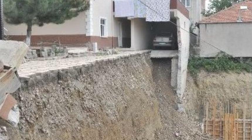 4 Katlı Bina Boşaltıldı