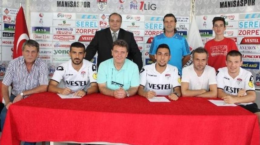 Manisaspor&rsquo;da 3 Oyuncuyla S&ouml;zleşme İmzalandı