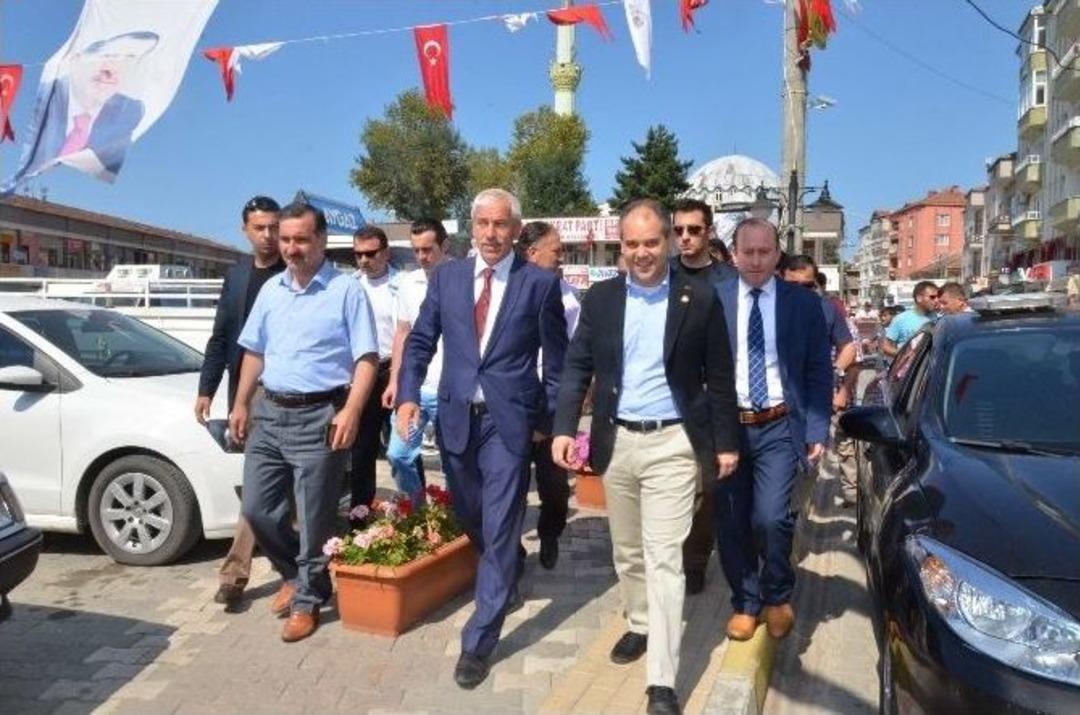 Bakan Kılı&ccedil; S&uuml;nnet Ş&ouml;lenine Katıldı