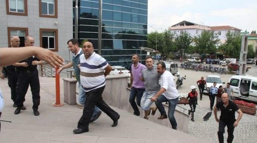 Uyuşturucu Baskınında 3 Tutuklama