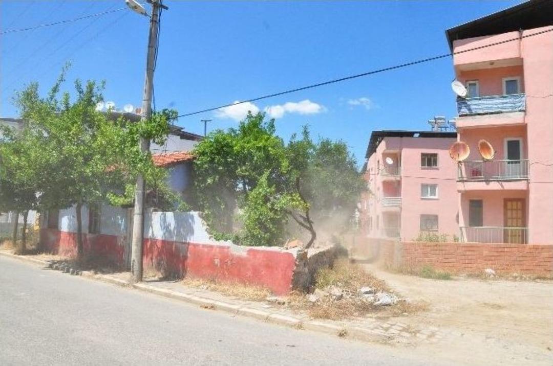 Yeni Yollar A&ccedil;ılıyor, Nazilli Ferahlıyor