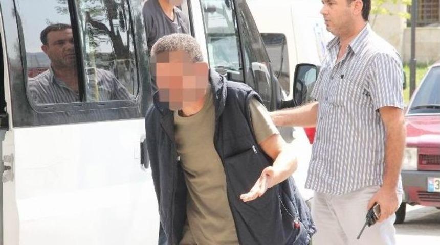 Lokaldeki Şahıslardan 3 Tabanca &Ccedil;ıktı