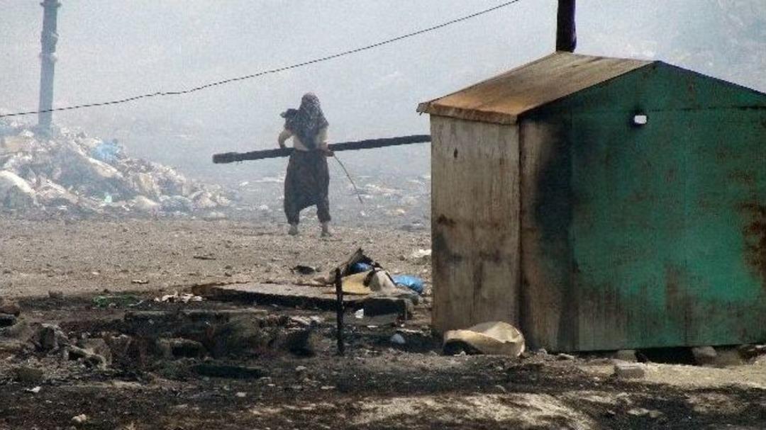 &Ccedil;&ouml;pl&uuml;k Yangını Korkuttu