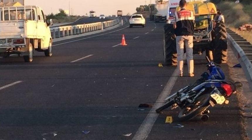 Kasksız S&uuml;r&uuml;c&uuml; Hayatını Kaybetti