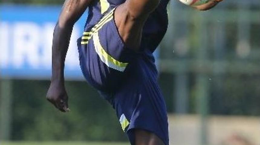 Fenerbah&ccedil;e'de Yeni Sezon Hazırlıkları S&uuml;r&uuml;yor