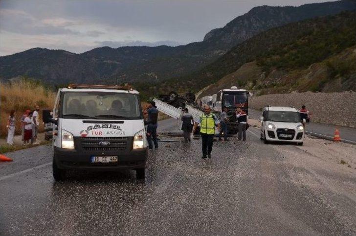 Yola Dökülen Mıcır Kaza Yaptırdı:7 Yaralı G2
