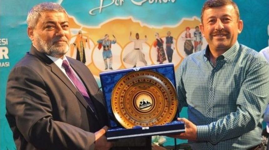 Darıca'da 8.geleneksel Şehirler Ve K&uuml;lt&uuml;rler Kaynaşması