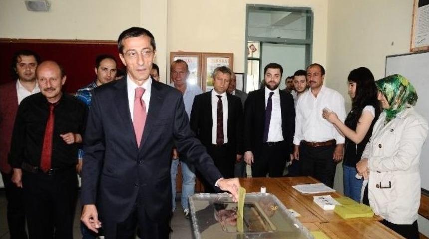 95&rsquo;lik Nine Milletvekili Yılmaz&rsquo;ı Duygulandırdı