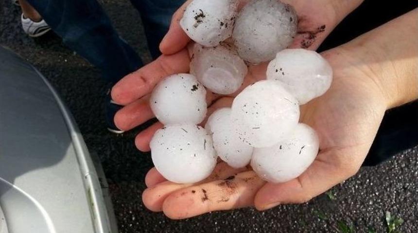 Yumurta B&uuml;y&uuml;kl&uuml;ğ&uuml;nde Dolu Arazileri Tahrip Etti