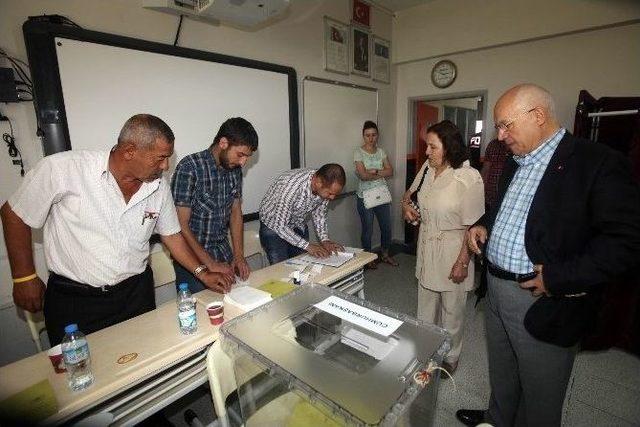 Yenimahalle Belediye Başkanı Yaşar, Oyunu Kullandı