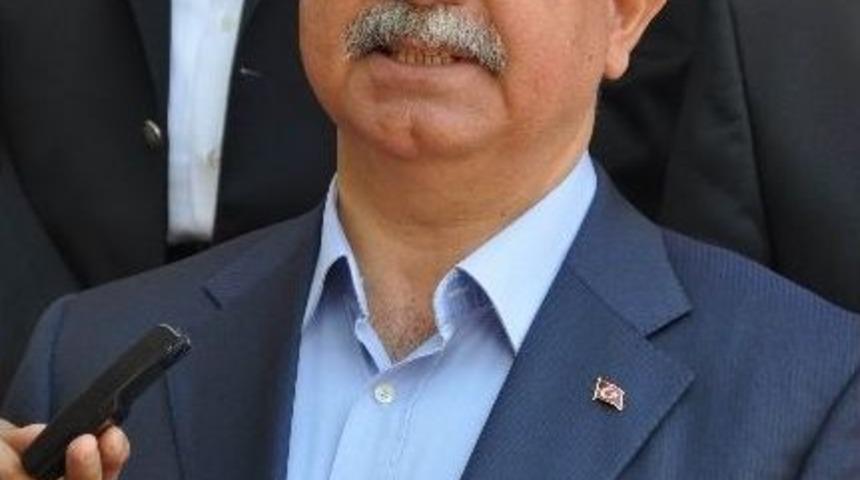 Milli Savunma Bakanı İsmet Yılmaz Oyunu Kullandı