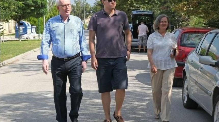 Başkan Kurt Oyunu Kullandı